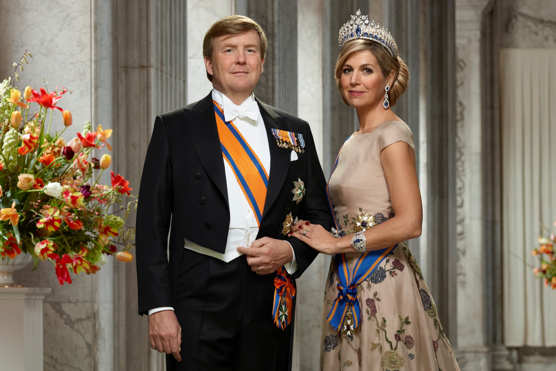Koning Willem-Alexander moet vakantie onderbreken - Showbizzsite.nl